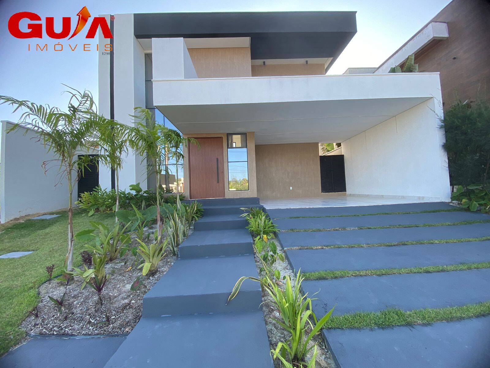 Casa à venda com 4 quartos, 210m² - Foto 2