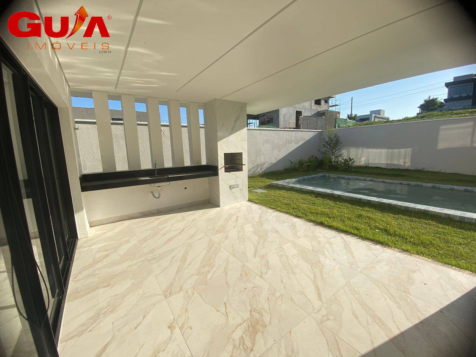 Casa à venda com 4 quartos, 210m² - Foto 10