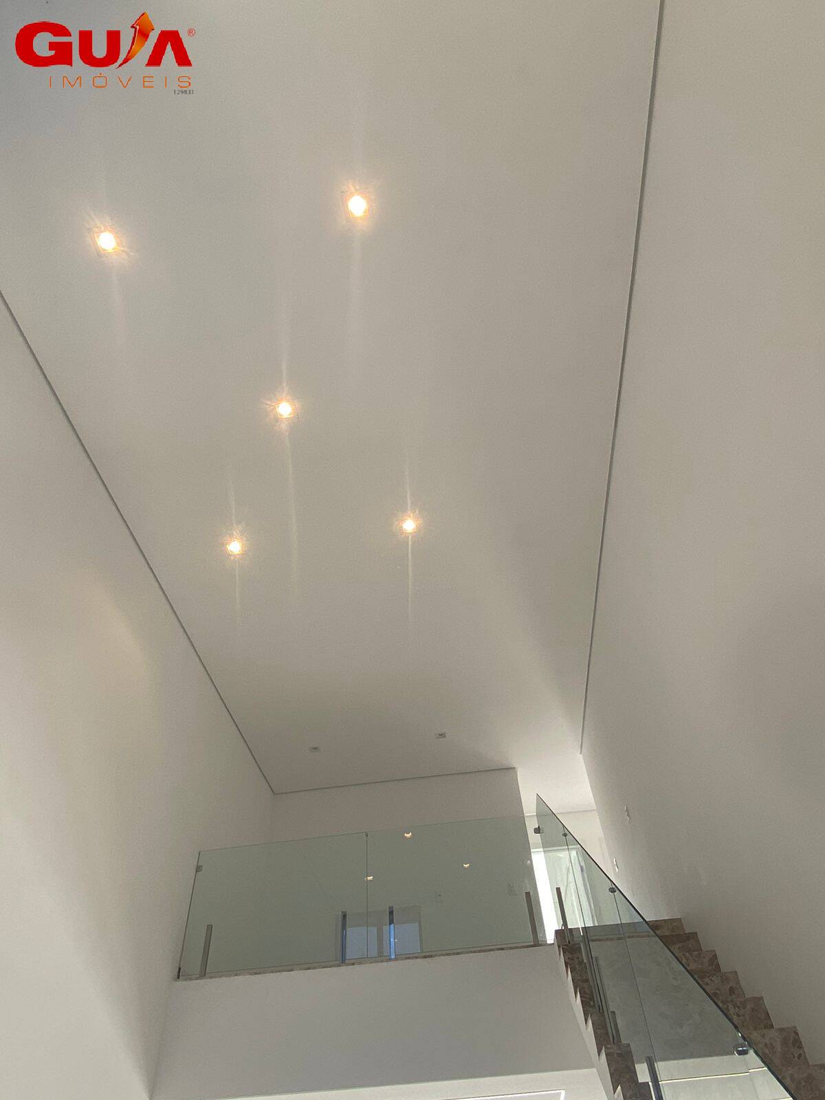 Casa à venda com 4 quartos, 210m² - Foto 20