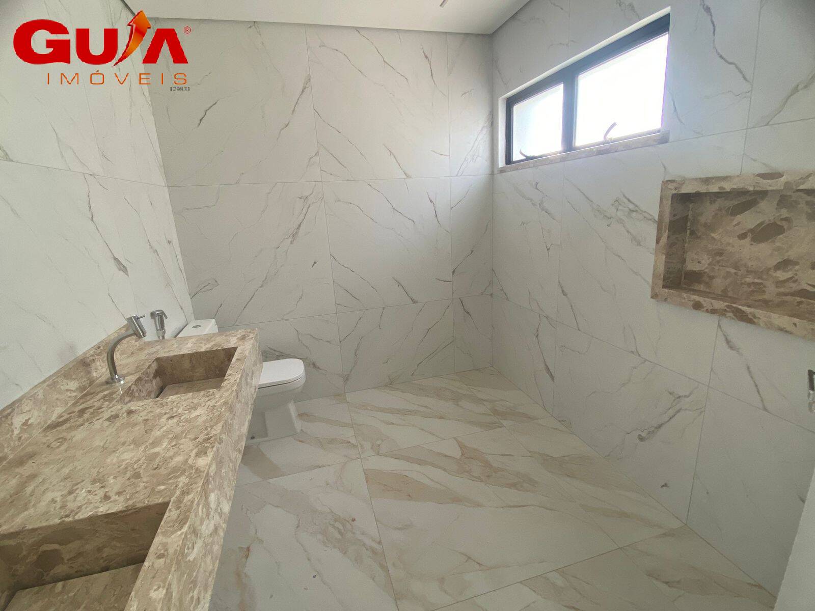Casa à venda com 4 quartos, 210m² - Foto 25