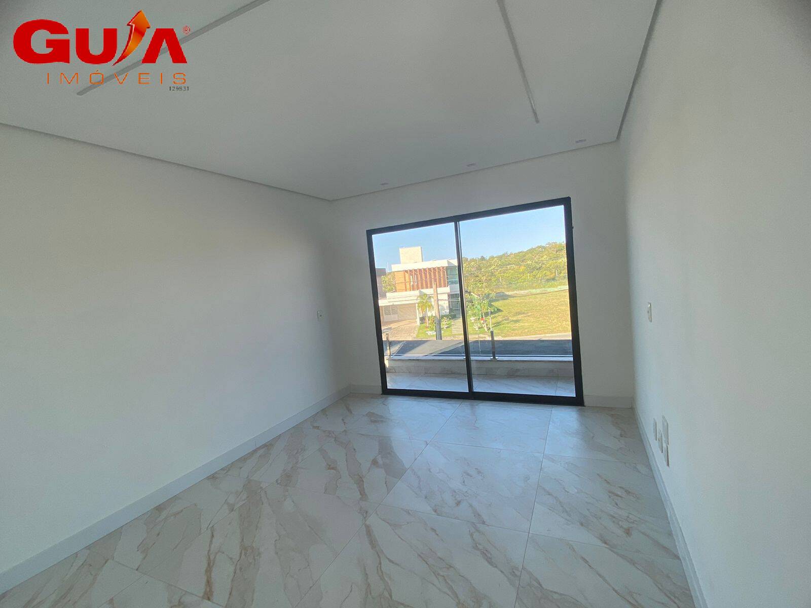 Casa à venda com 4 quartos, 210m² - Foto 24