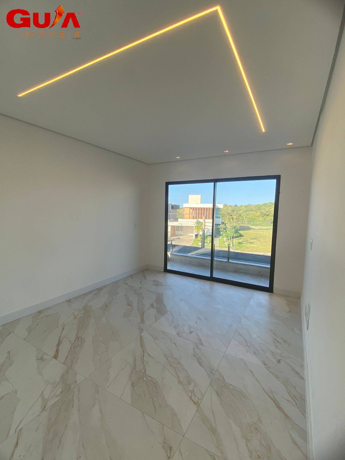 Casa à venda com 4 quartos, 210m² - Foto 28