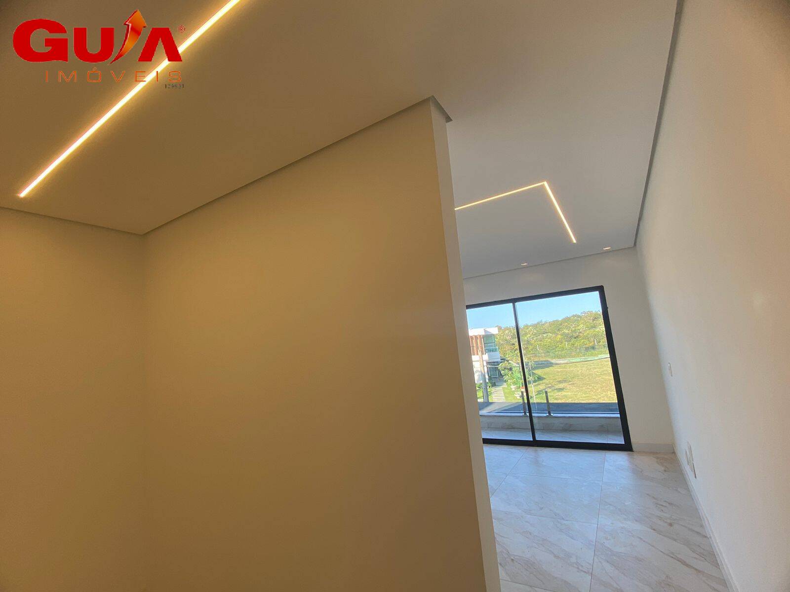 Casa à venda com 4 quartos, 210m² - Foto 26