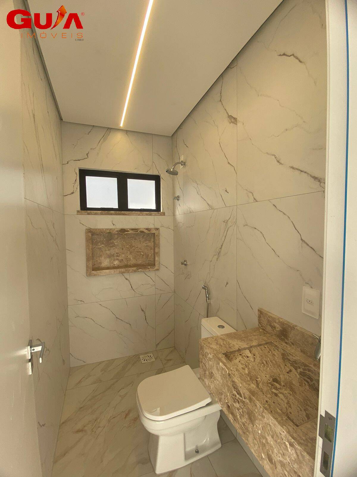 Casa à venda com 4 quartos, 210m² - Foto 44