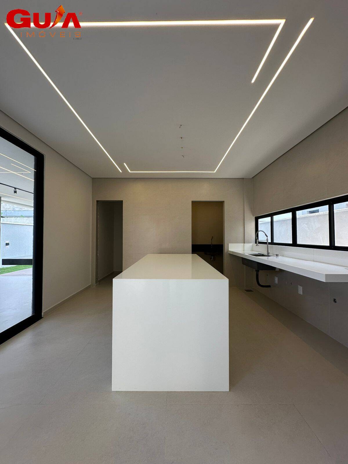 Casa de Condomínio à venda com 4 quartos, 261m² - Foto 15