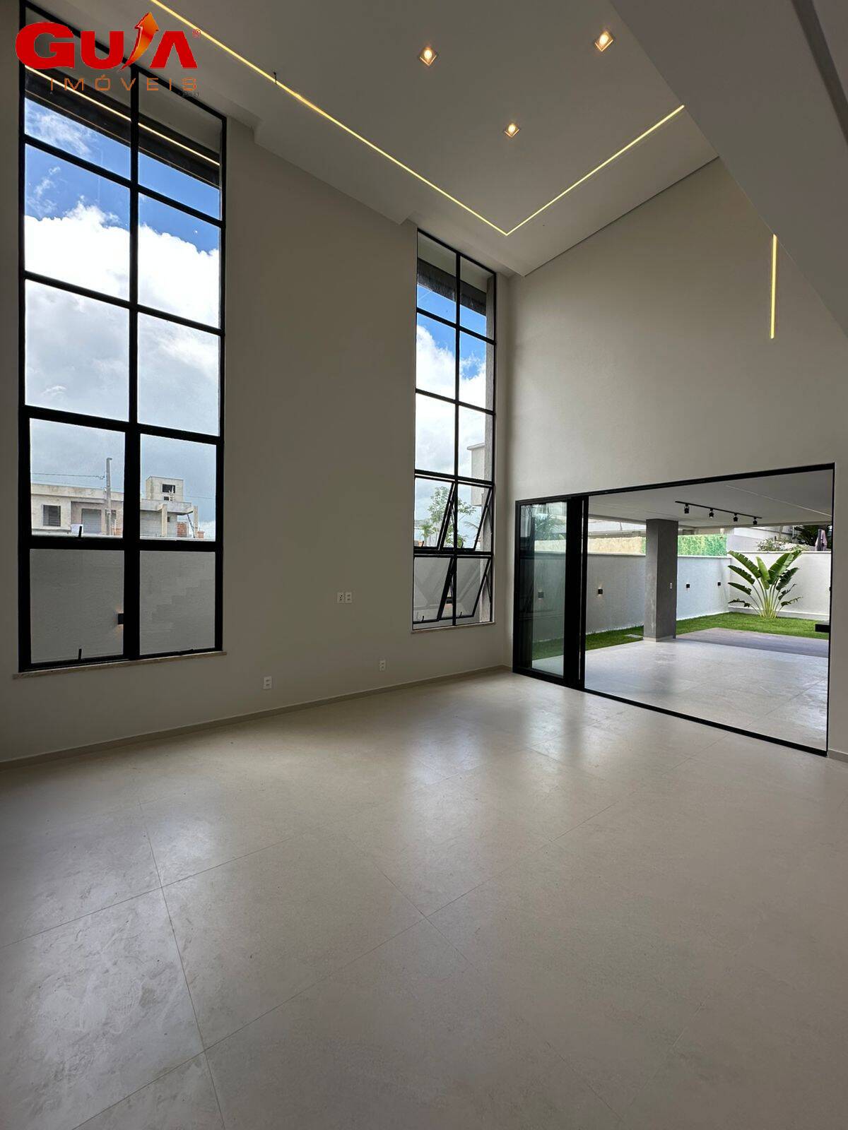 Casa de Condomínio à venda com 4 quartos, 261m² - Foto 7