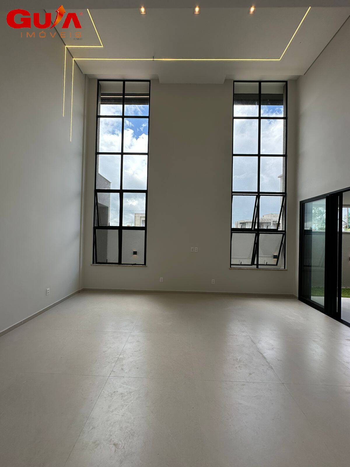Casa de Condomínio à venda com 4 quartos, 261m² - Foto 11