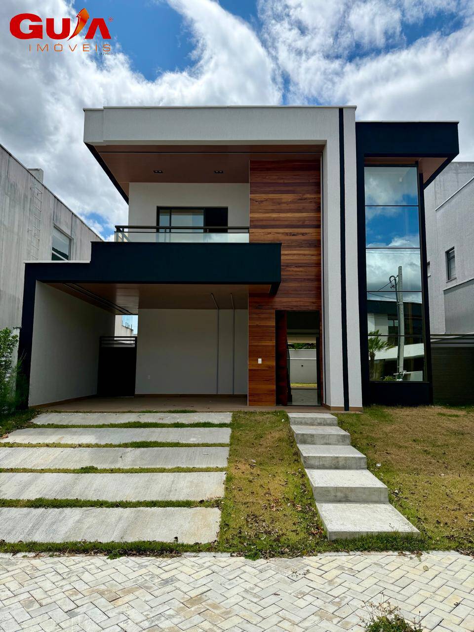 Casa de Condomínio à venda com 4 quartos, 260m² - Foto 1
