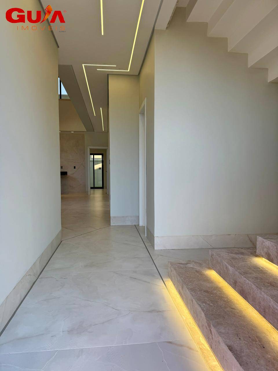 Casa de Condomínio à venda com 3 quartos, 235m² - Foto 4