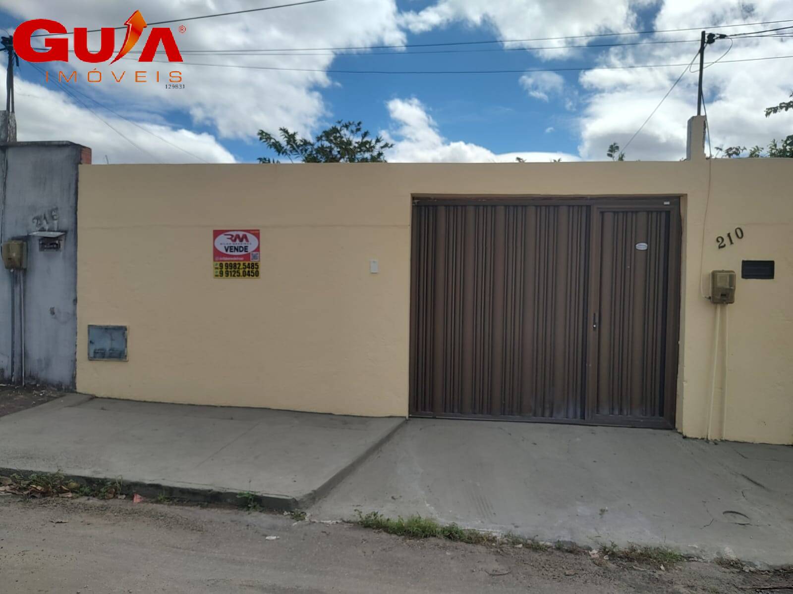 Casa à venda com 2 quartos, 65m² - Foto 1