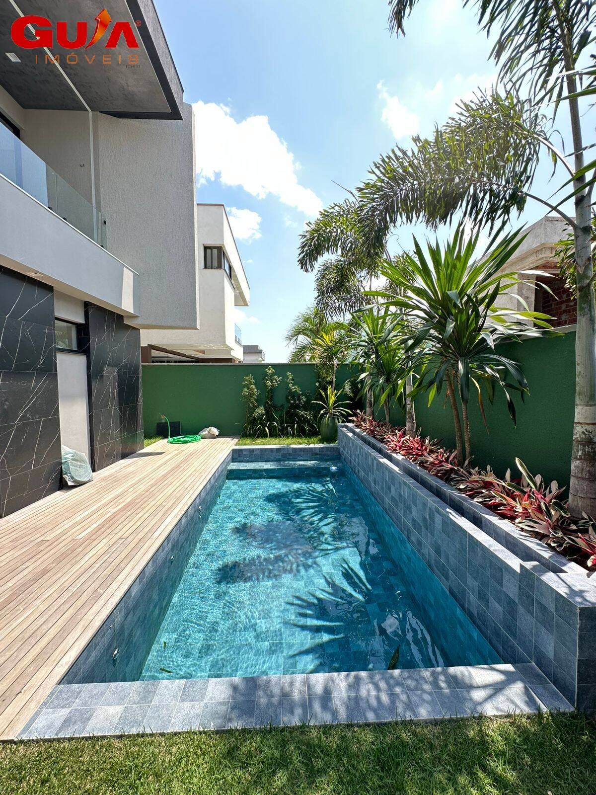 Casa de Condomínio à venda com 4 quartos, 290m² - Foto 4