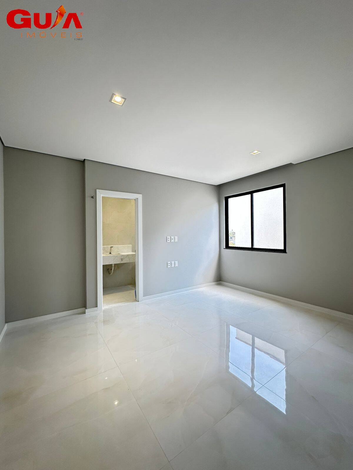 Casa de Condomínio à venda com 4 quartos, 290m² - Foto 27