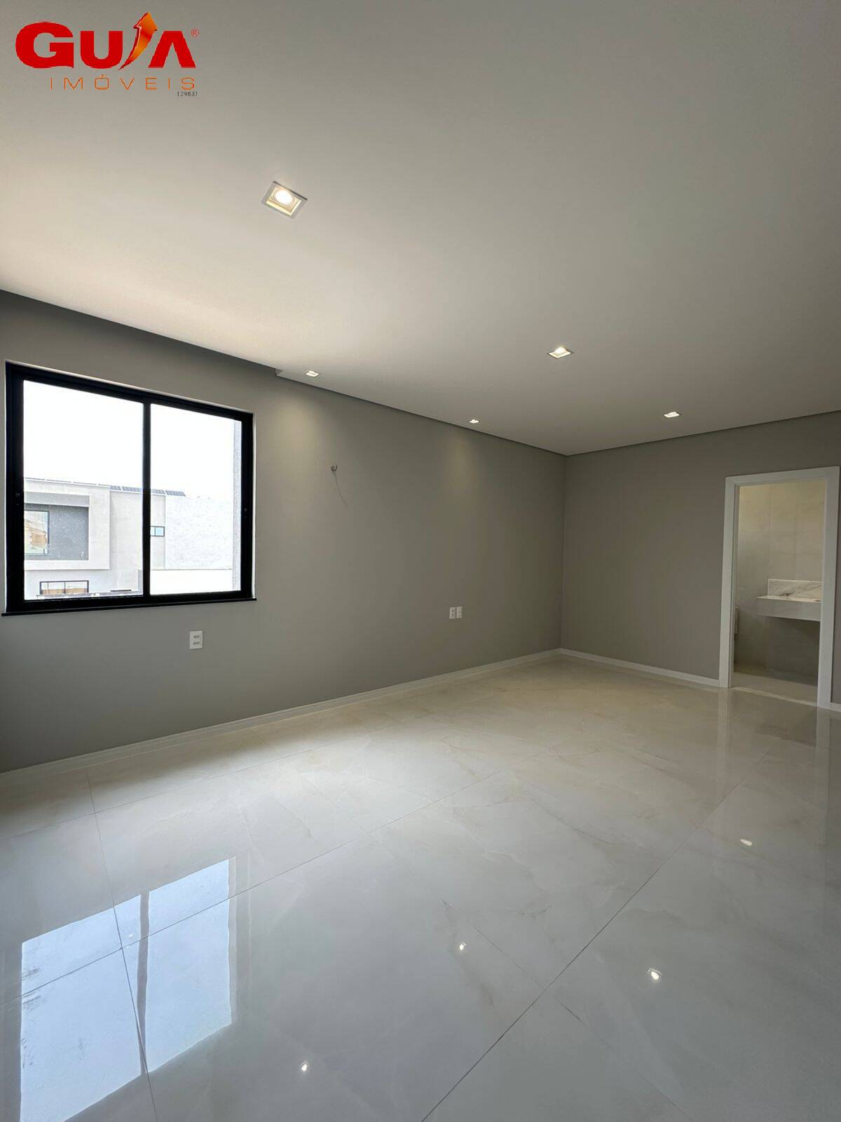 Casa de Condomínio à venda com 4 quartos, 290m² - Foto 31