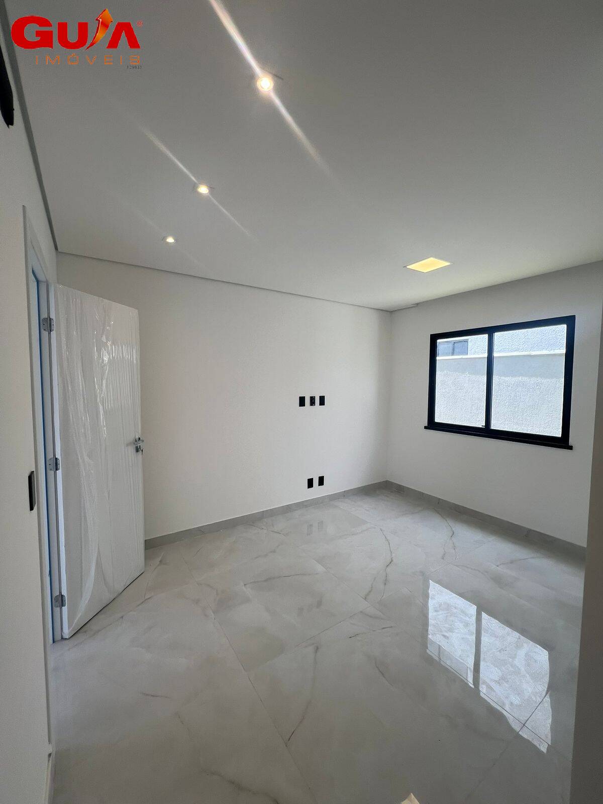 Casa de Condomínio à venda com 3 quartos, 144m² - Foto 4