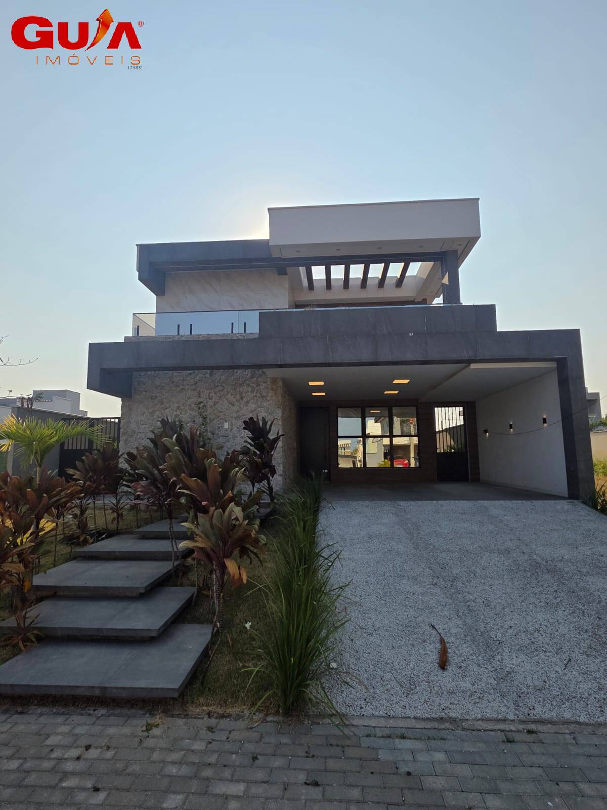 Casa, 4 quartos, 251 m² - Foto 1