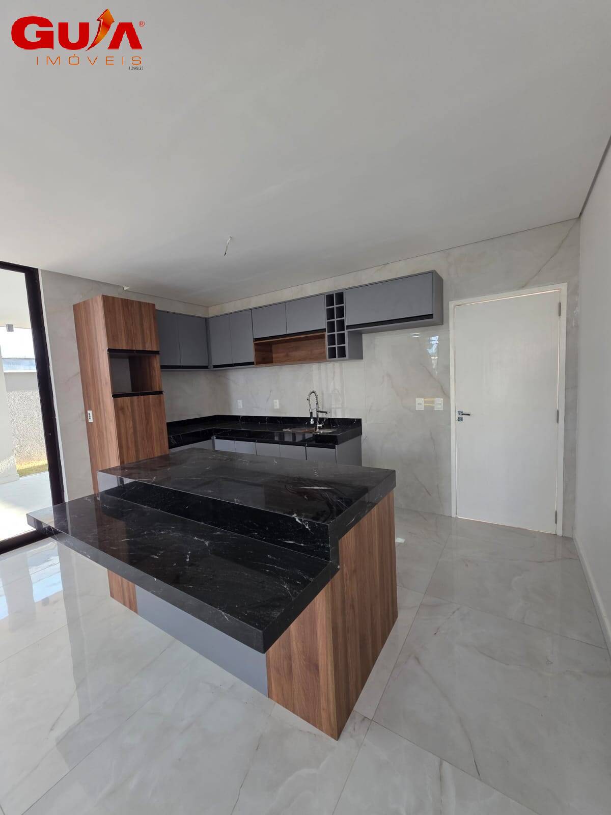 Casa de Condomínio à venda com 4 quartos, 250m² - Foto 7