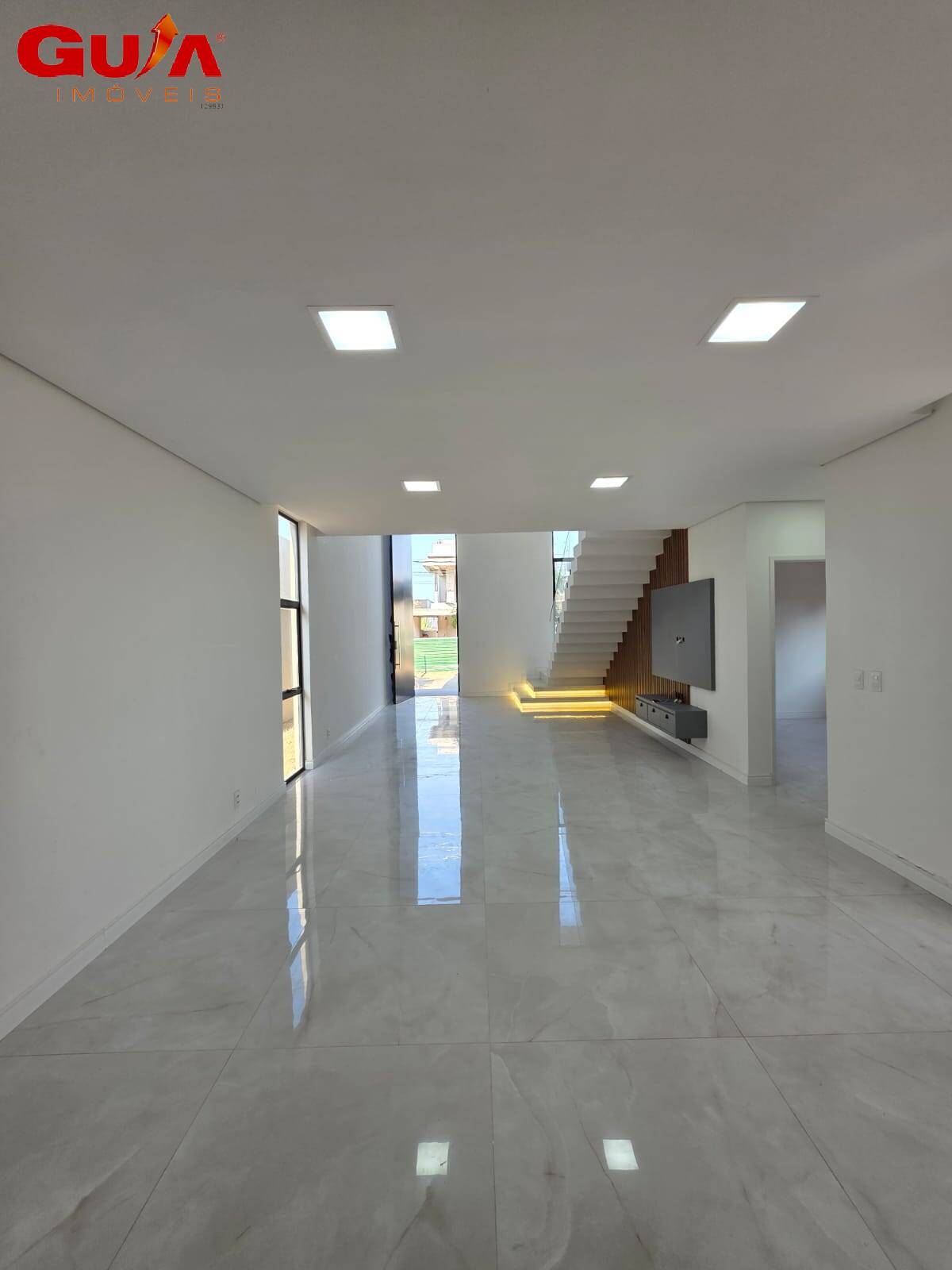 Casa de Condomínio à venda com 4 quartos, 250m² - Foto 3