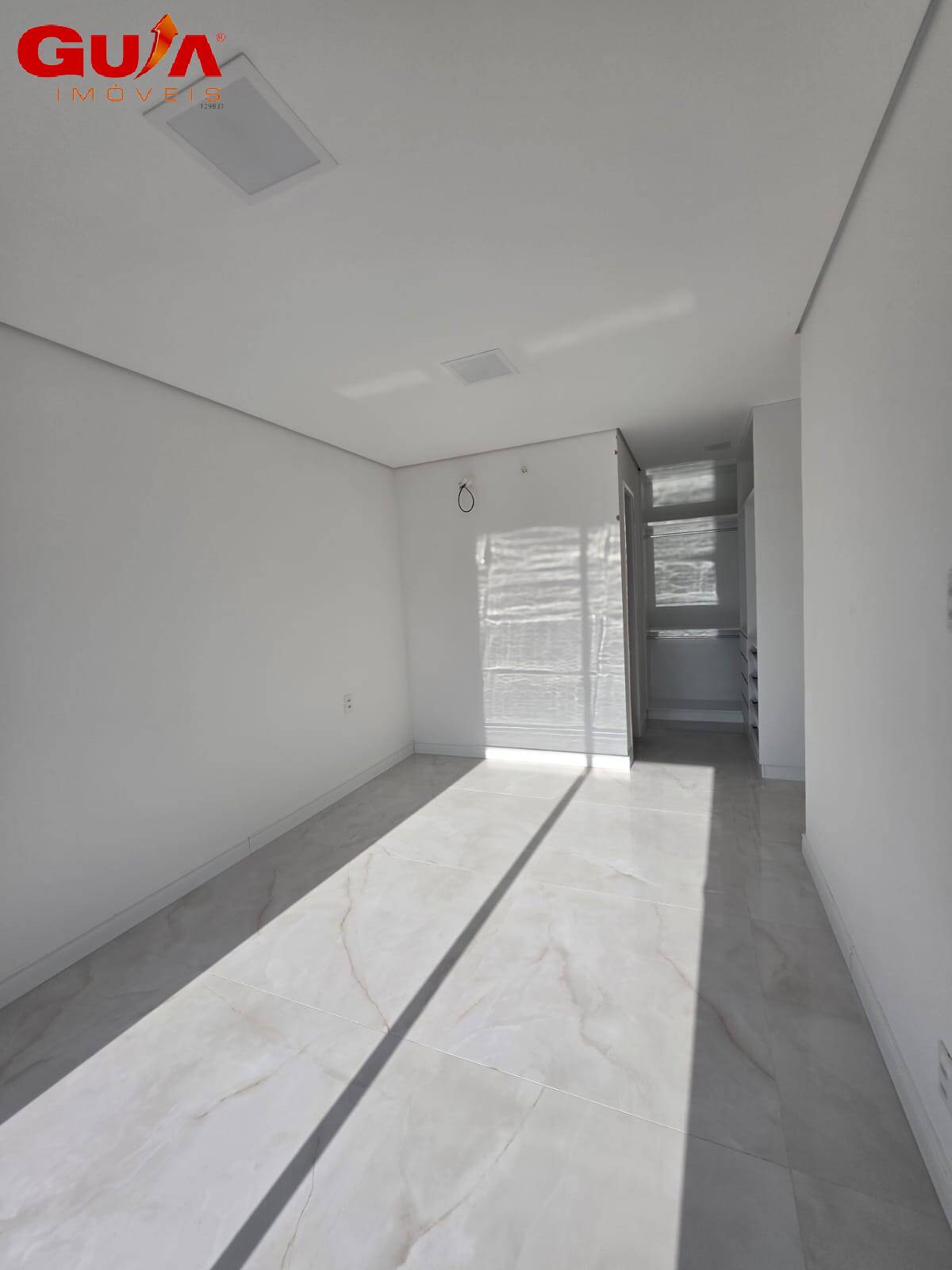 Casa de Condomínio à venda com 4 quartos, 250m² - Foto 13