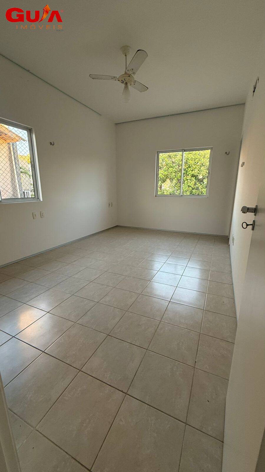 Casa, 4 quartos, 240 m² - Foto 13